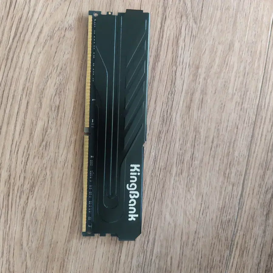 xmp 16기가 ddr4-3600 cl18 팝니다.