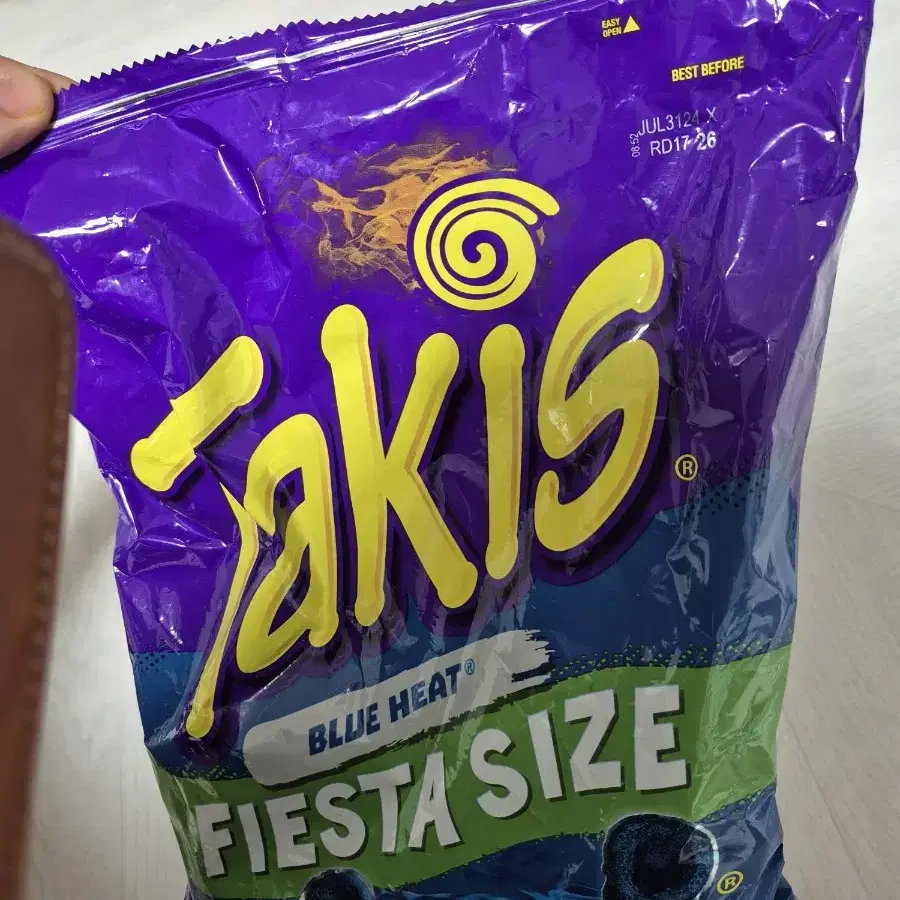 틱톡 먹방 미국과자 타키스 Takis 대용량