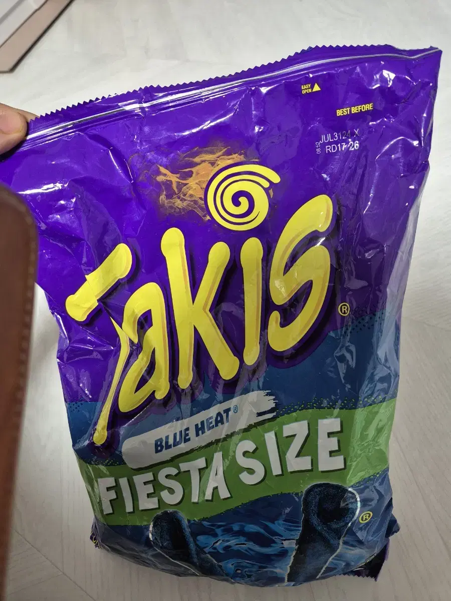 틱톡 먹방 미국과자 타키스 Takis 대용량