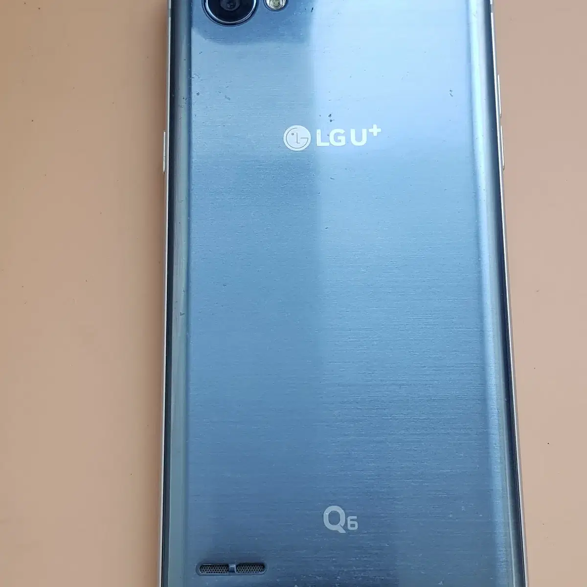 LG Q6 32G 블루(X600) 깨끗한 무잔상 판매합니다