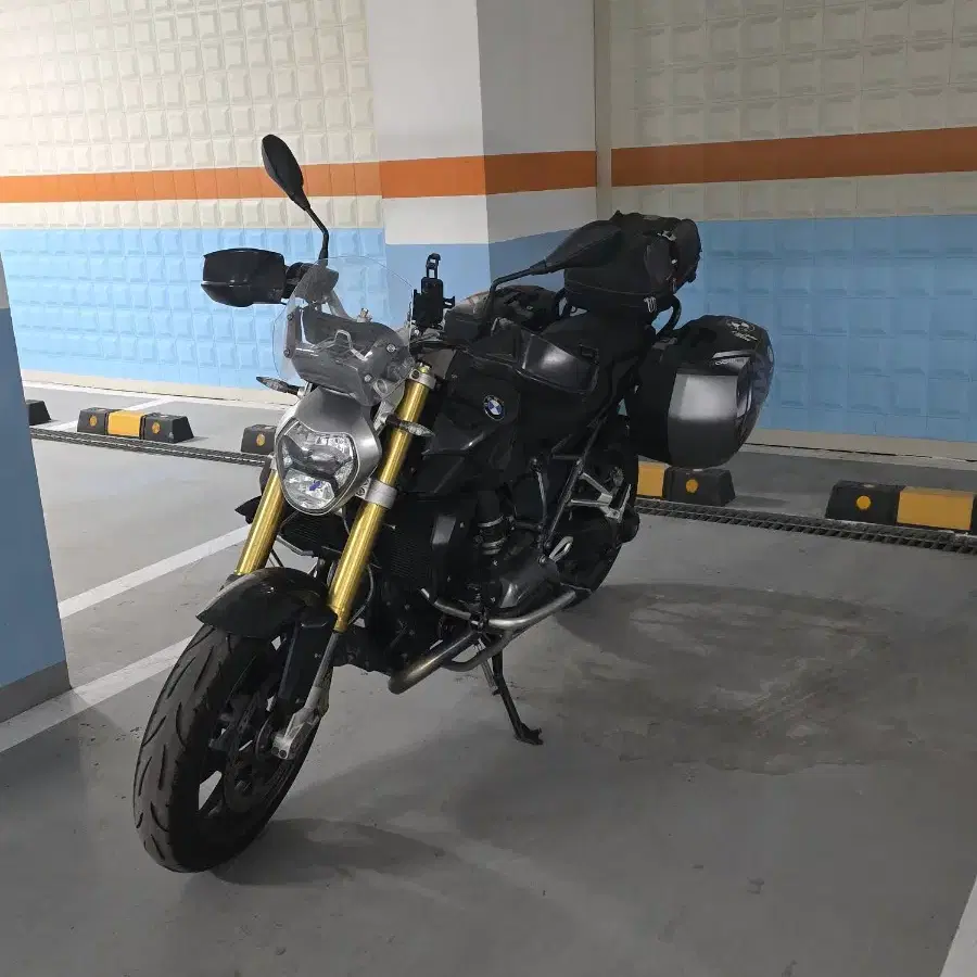 BMW R1200R 16년식