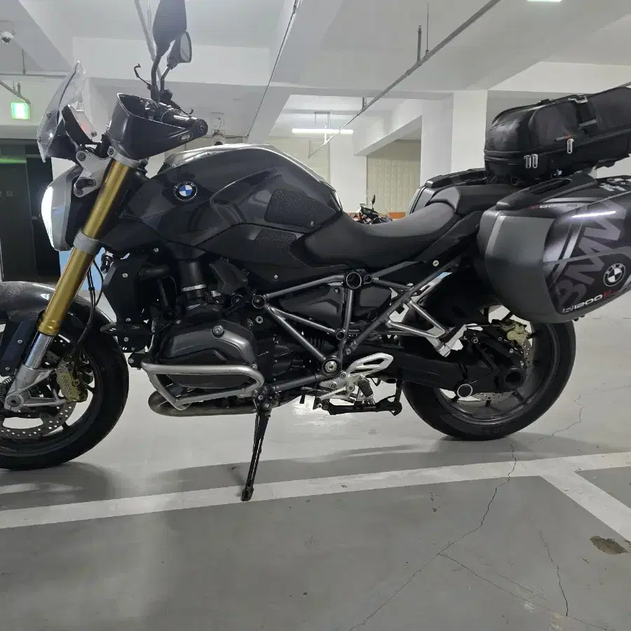 BMW R1200R 16년식