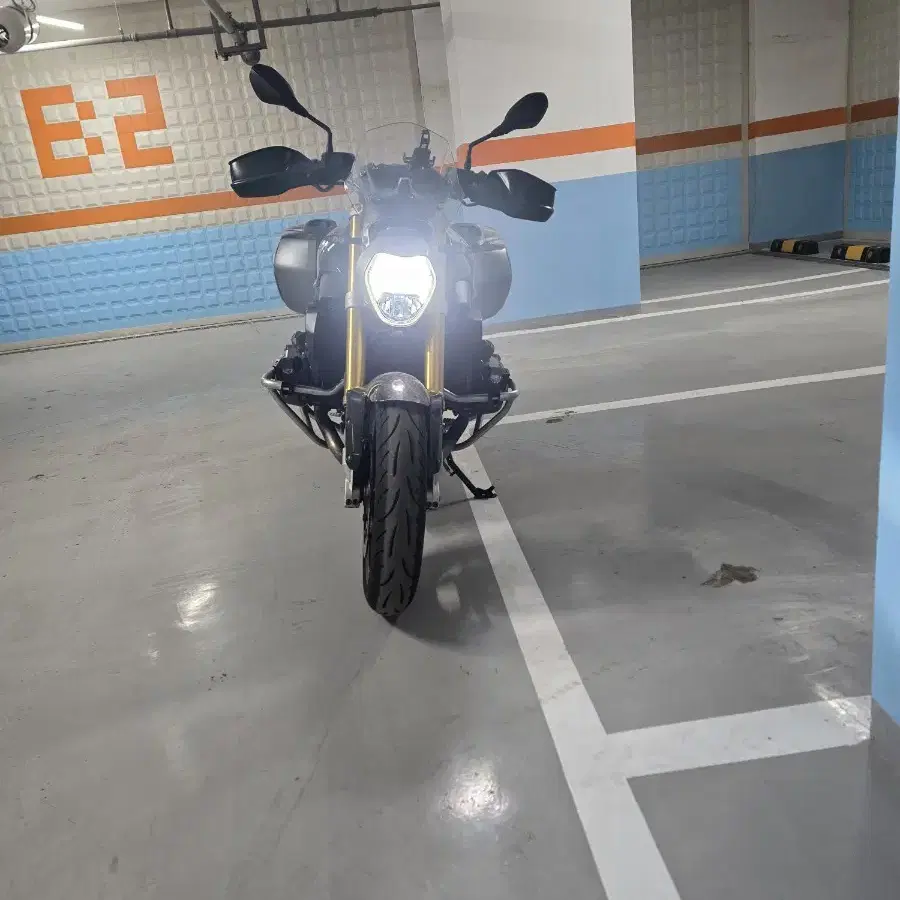 BMW R1200R 16년식