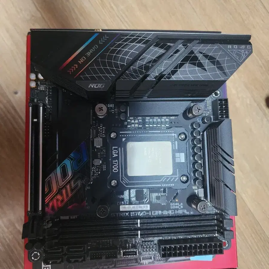 ASUS ROG STRIX B760I GAMING WIFI 메인보드