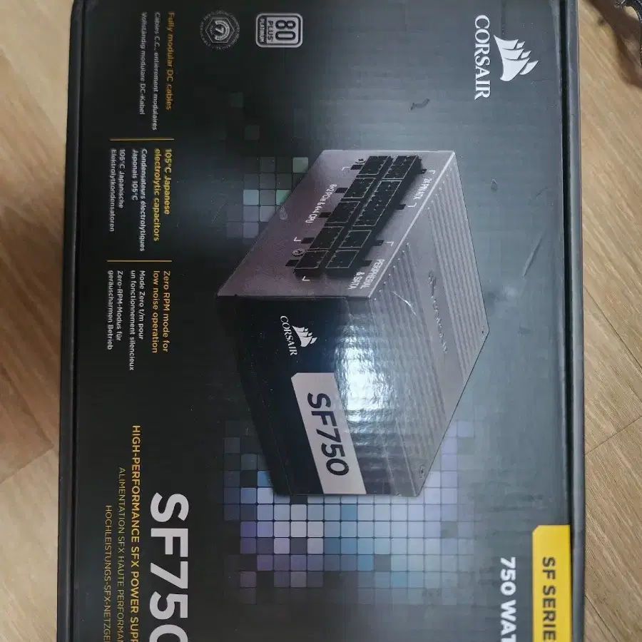 커세어 SF750 80 PLUS PLATINUM