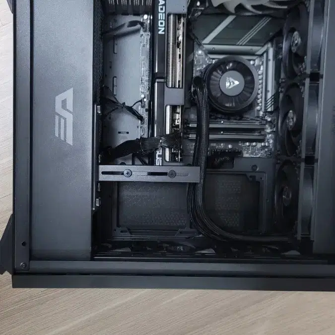 아수스 AMD 라데온 rx7900gre 16기가 그래픽카드 판매