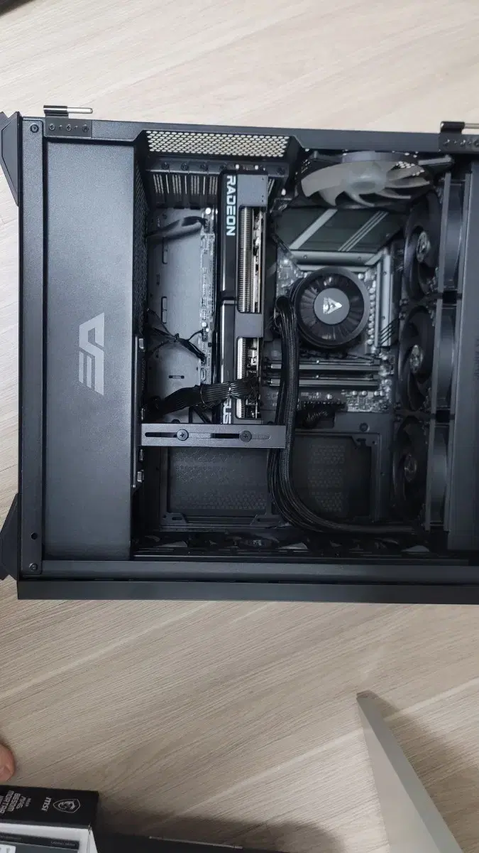 아수스 AMD 라데온 rx7900gre 16기가 그래픽카드 판매