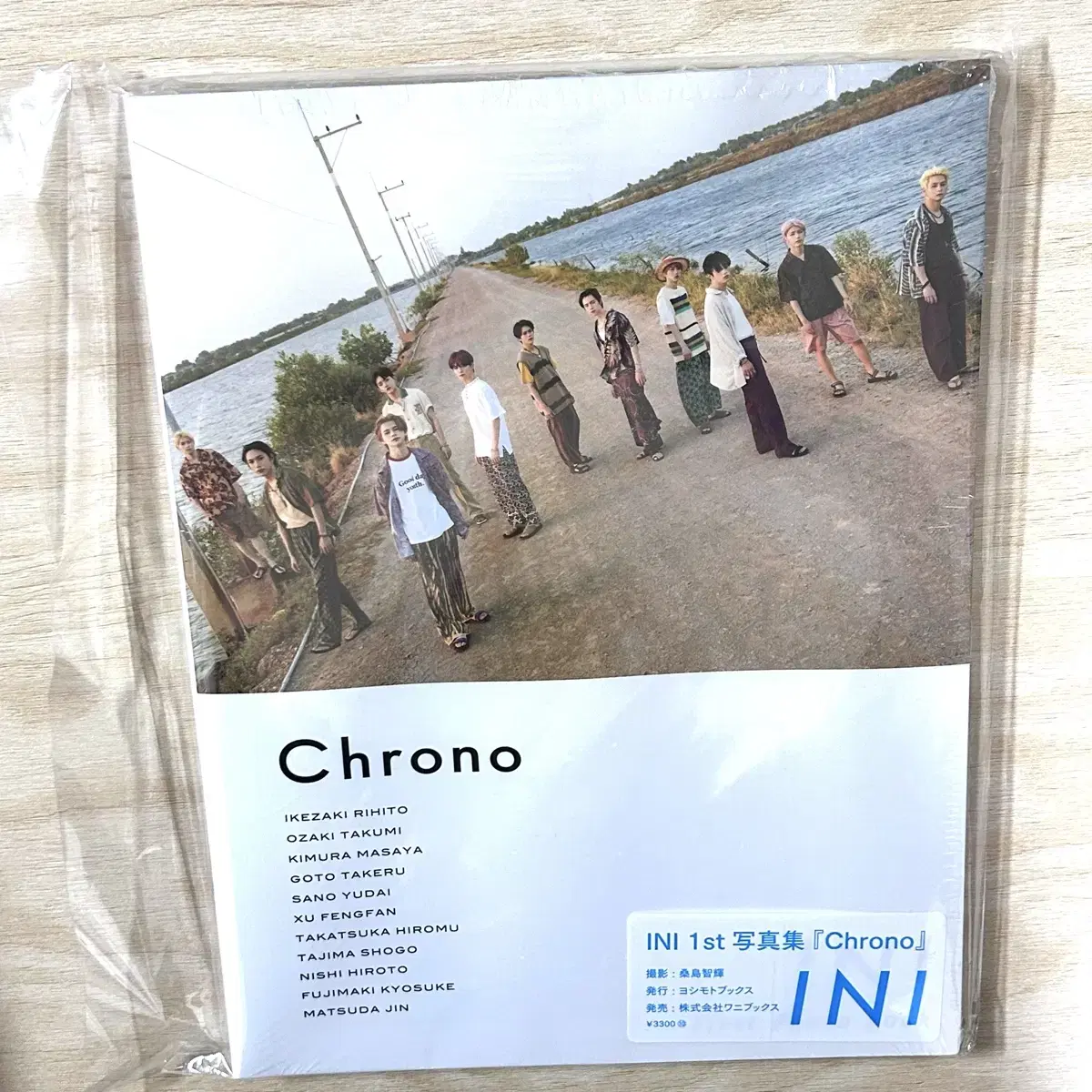 INI 1st 사진집 Chrono