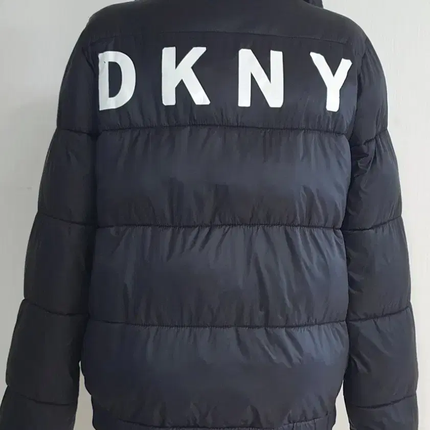 DKNY , 여성 푸퍼 패딩.