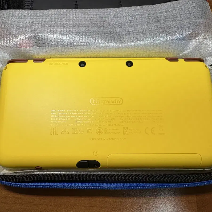 닌텐도 뉴 2ds xl 피카츄 에디션 (미사용 새상품)