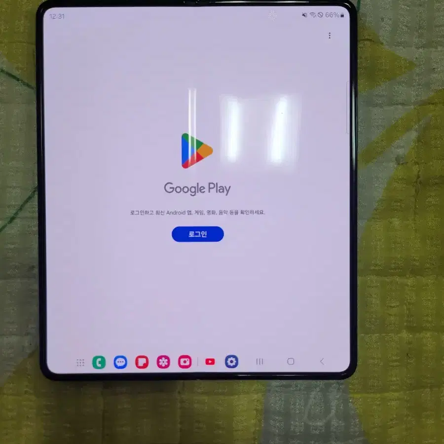 갤럭시 폴드4   상태좋음 23년 3월 개통