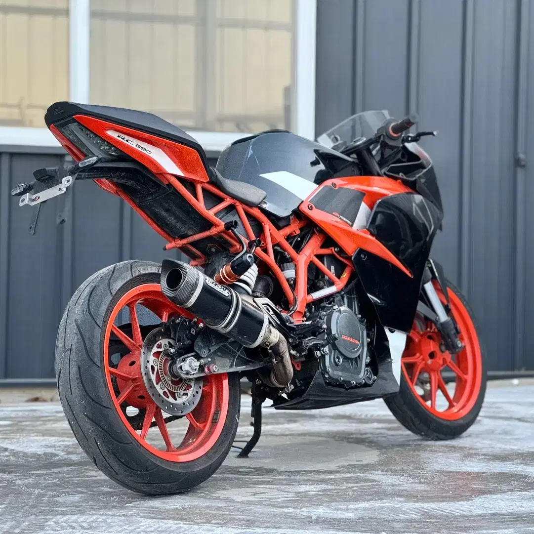 ktm rc390 18년식 1만키로대 에로우머플러 판매합니다