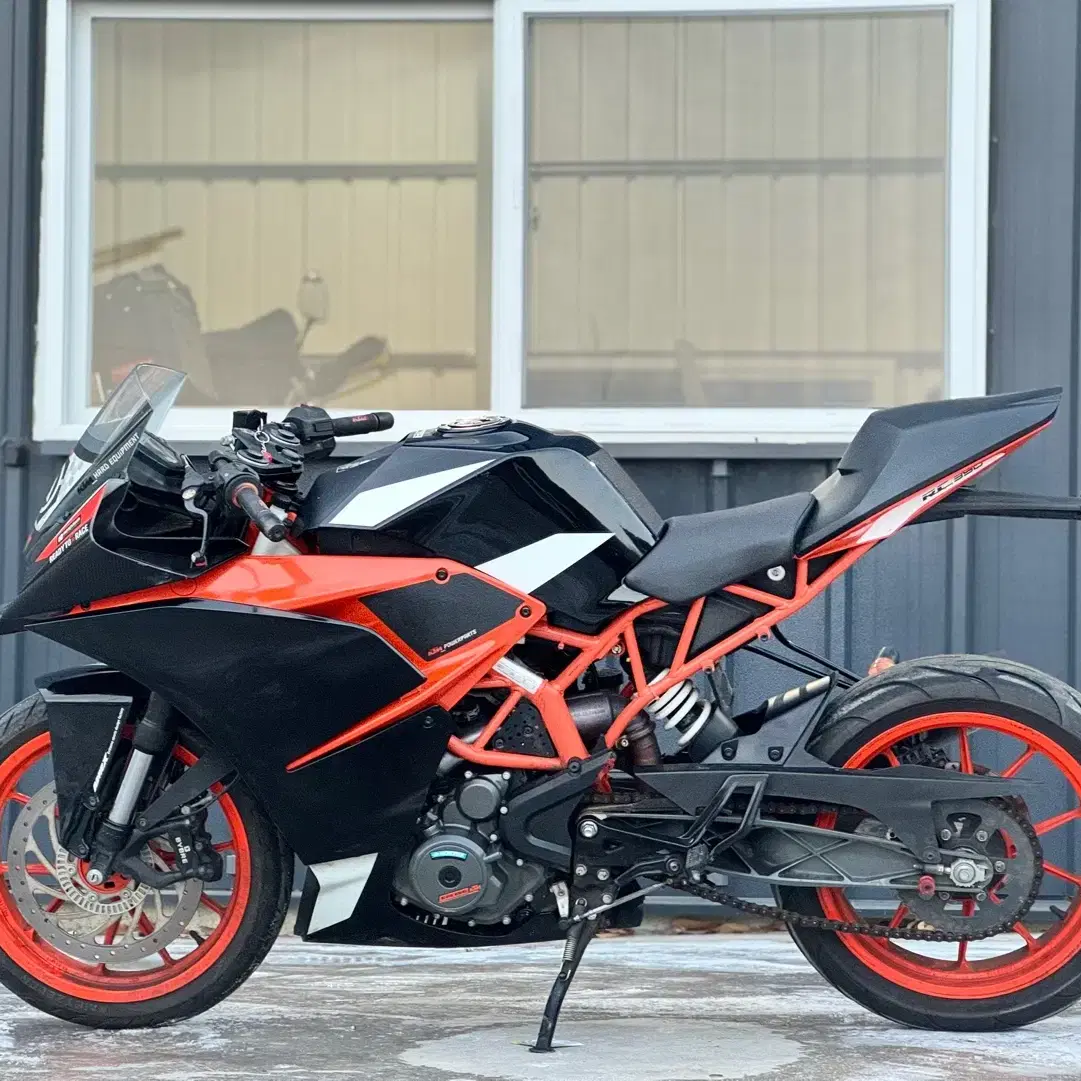 ktm rc390 18년식 1만키로대 에로우머플러 판매합니다