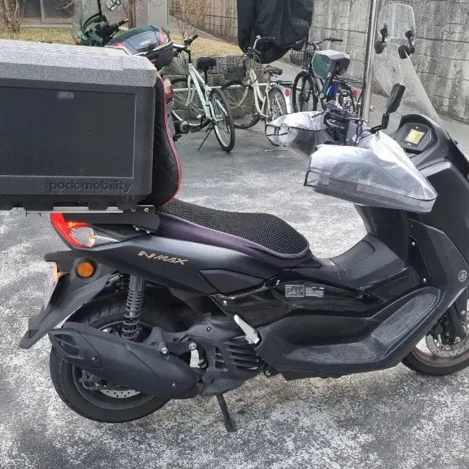 24년식 NMAX125cc 오토바이 신차 컨디션