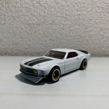 핫휠 프리미엄 머스탱 보스 302 와일드 스피드 사양