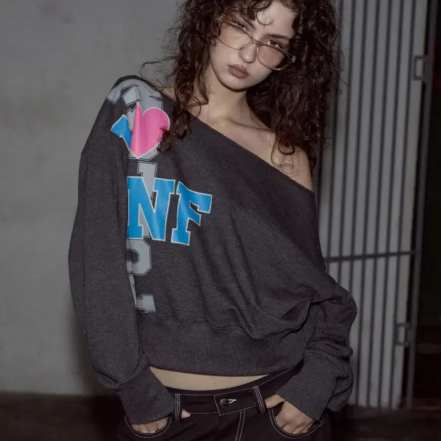 플리즈노팔로우 I PNF Logo SweatShirt