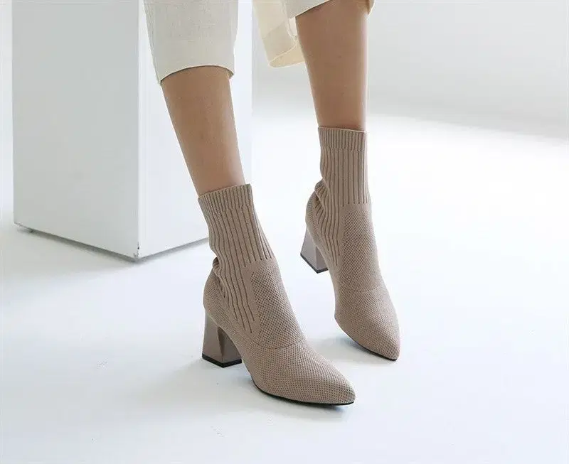 siseDAVseKnitted 7.5 cm ankle boots with comfortable arch support