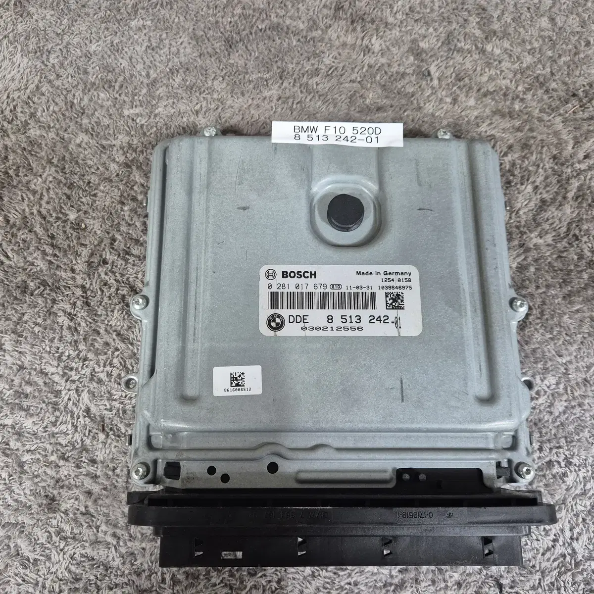 # BMW 520D F10 ECU 8 513 242 판매합니다.