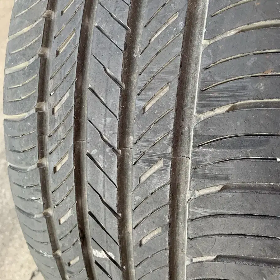 255/50R20 중고T