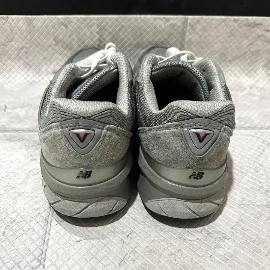 뉴발란스 990v5 Made in USA