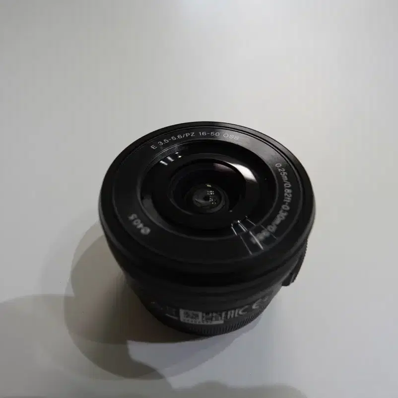 SELP1650/E PZ 16-50mm F3.5-5.6 OSS 블랙