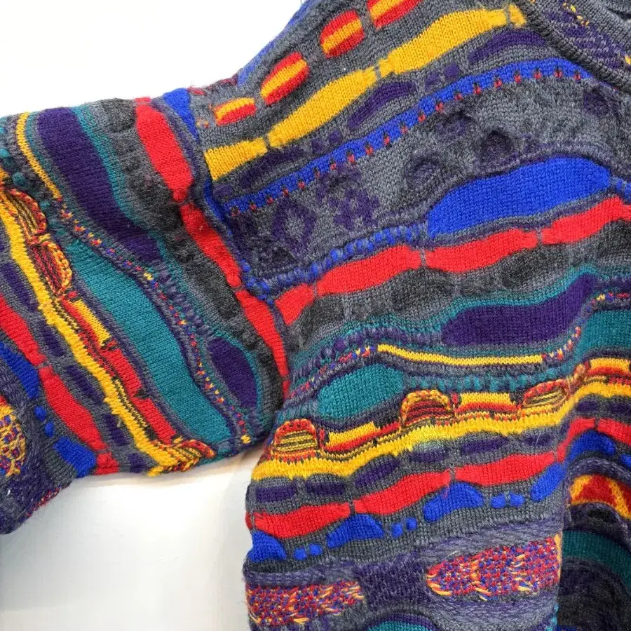 COOGI knit