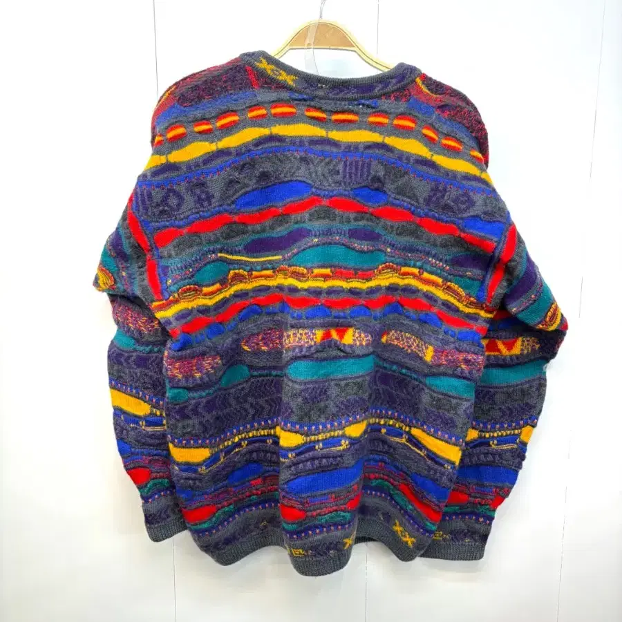 COOGI knit