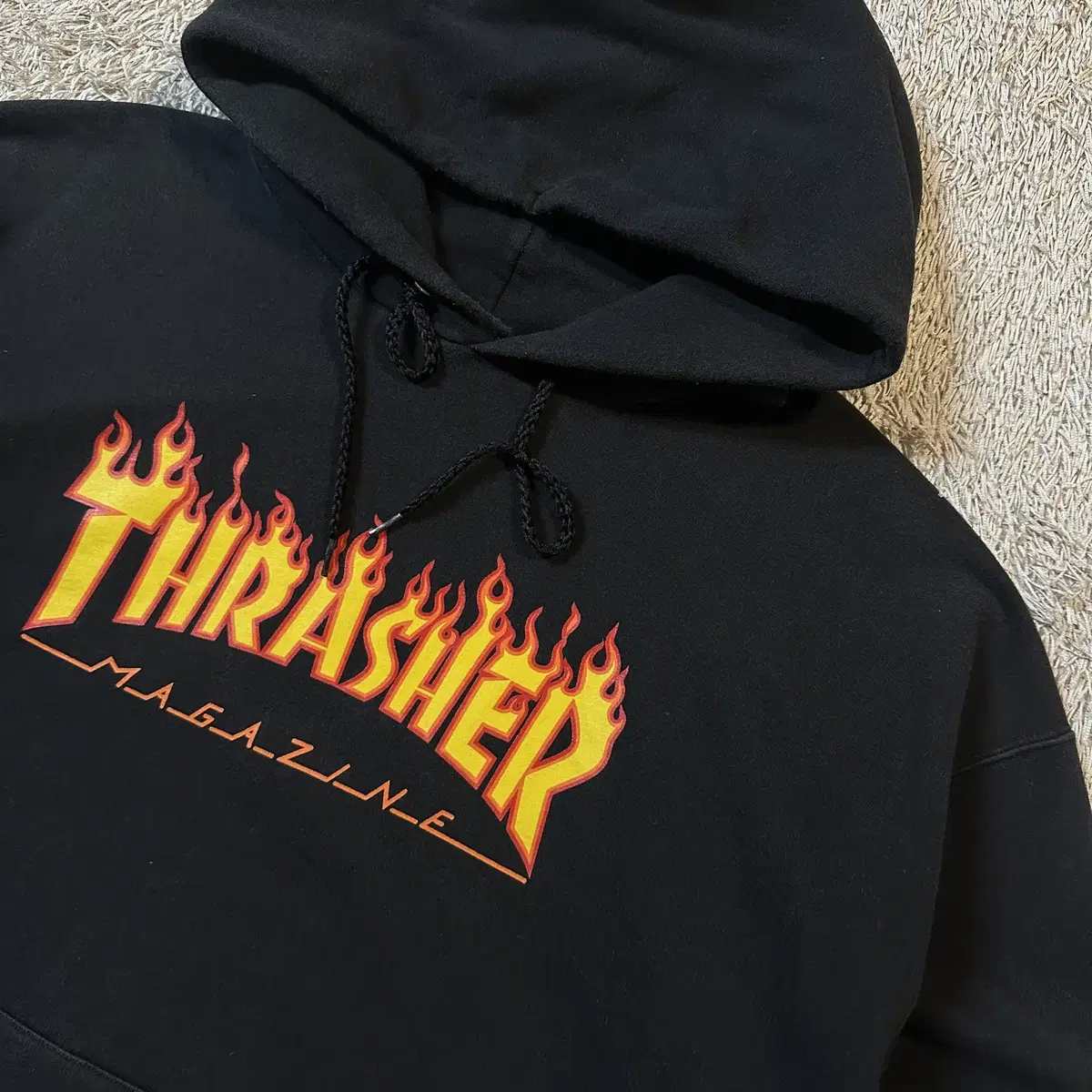 [M] 트레셔 THRASHER 플레임 로고 후드티 블랙