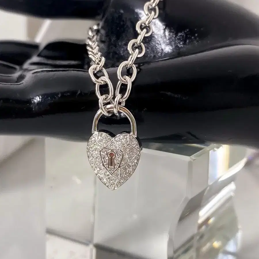 Swarovski 스와로브스키 하트 락 브레이슬릿