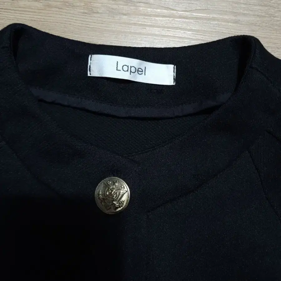 [FREE] Lapel  금장단추 가디건