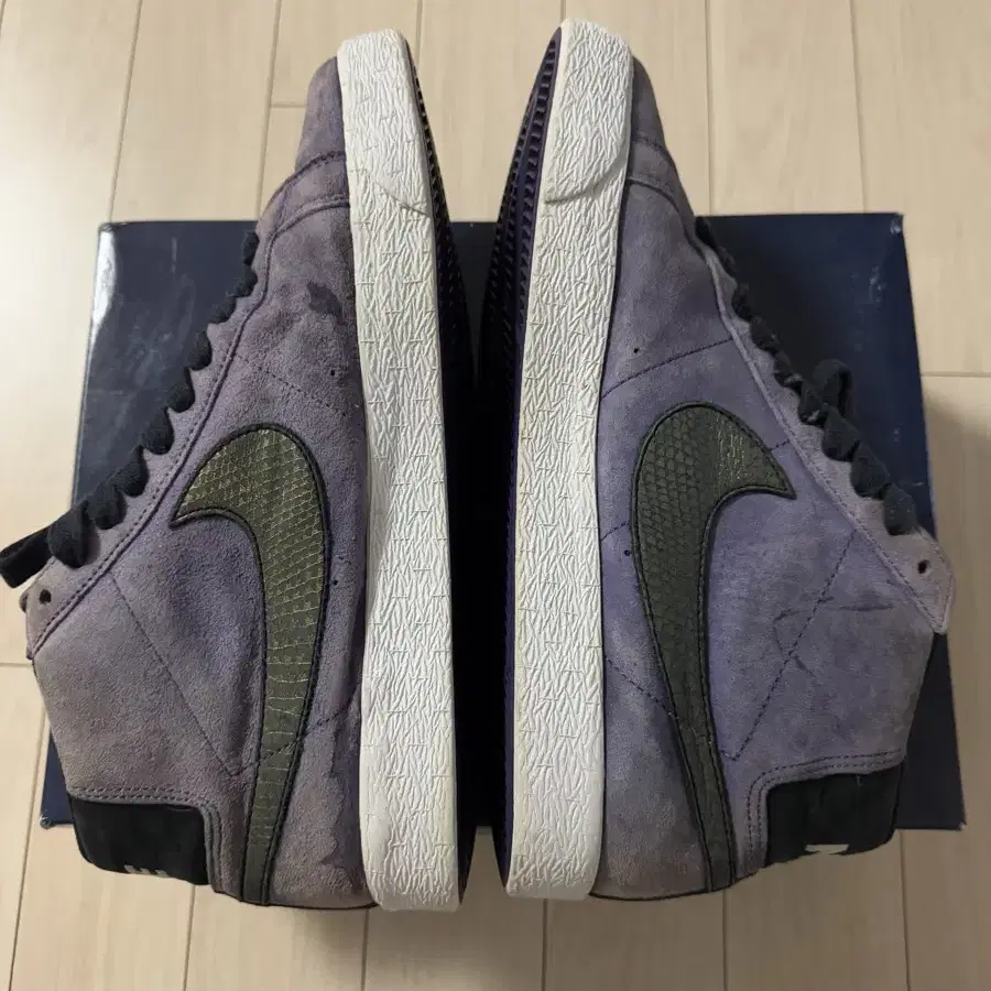 [275] NIKE BLAZER 보라뱀피