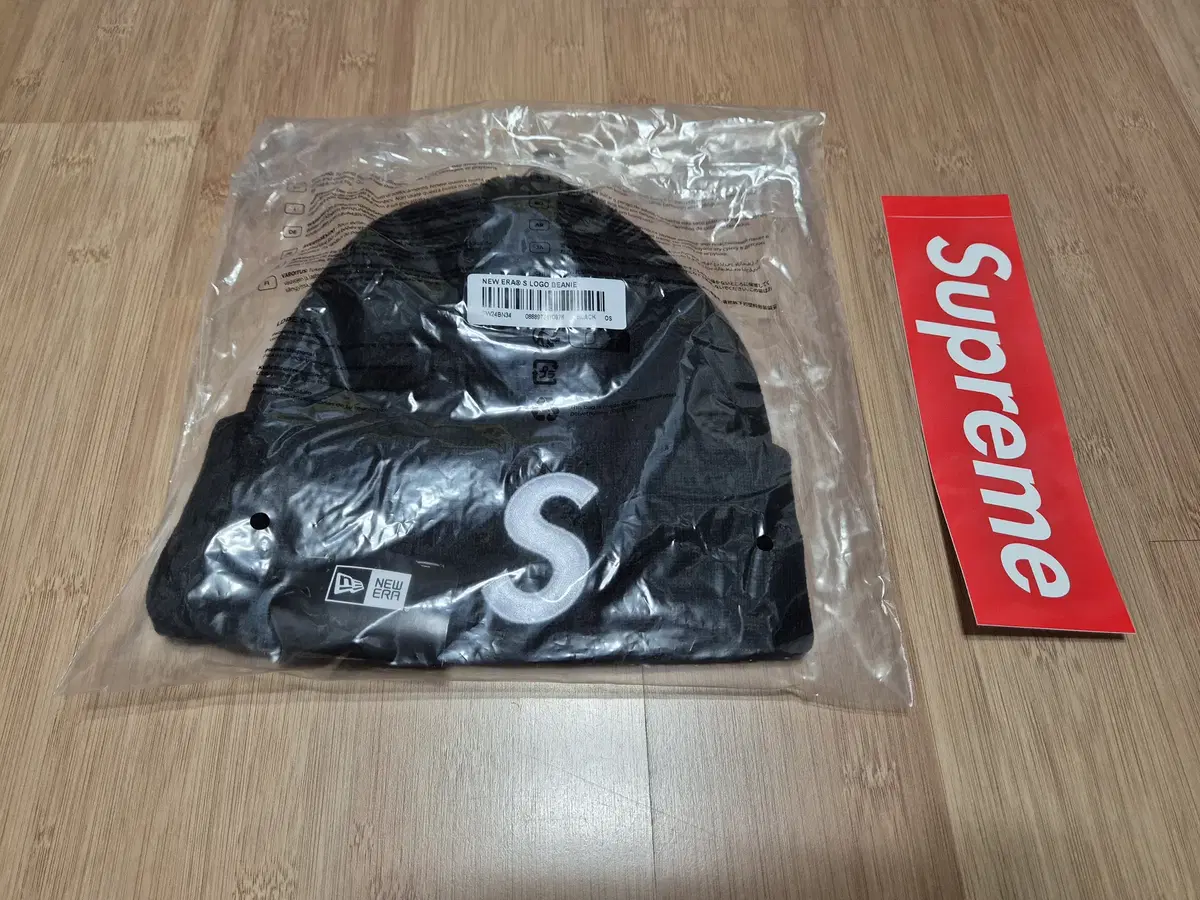 Supreme 슈프림 뉴에라 S로고비니 블랙