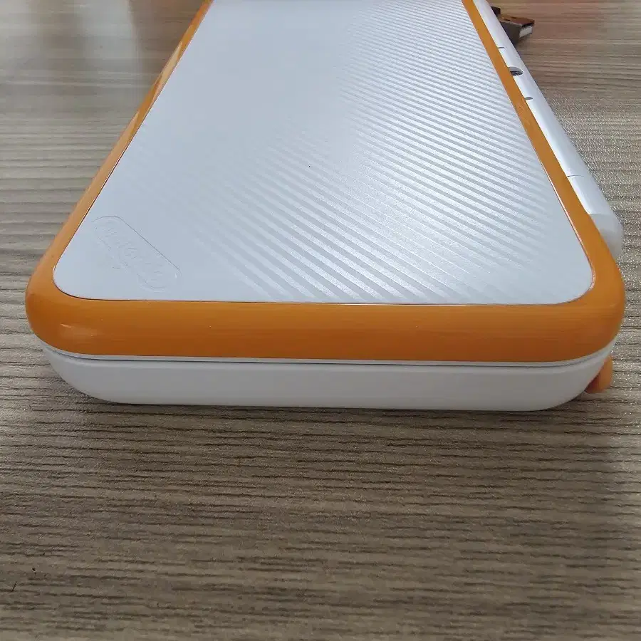 닌텐도2ds xl 화이트오렌지 풀박스