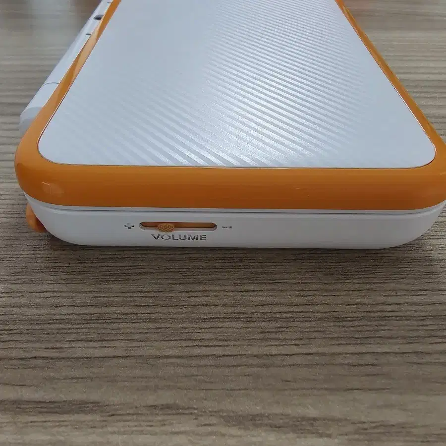 닌텐도2ds xl 화이트오렌지 풀박스