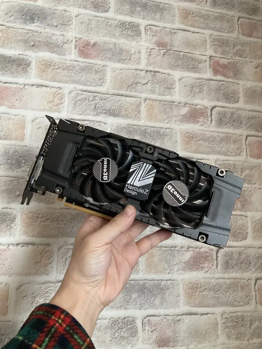 INNO3D 1080TI X2 11GB 그래픽카드