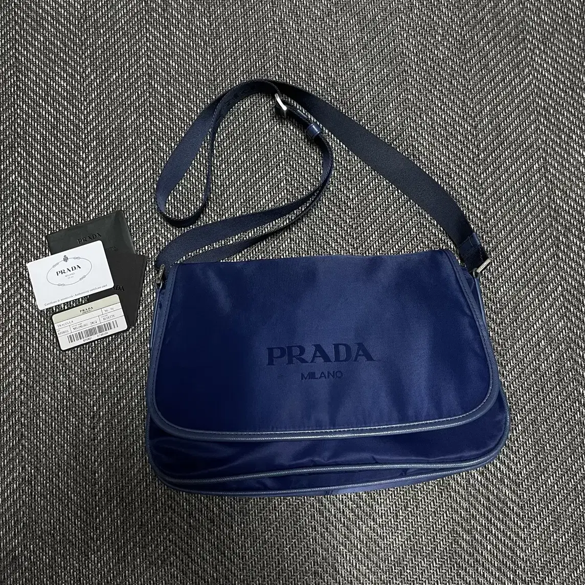 정품] 프라다(PRADA)크로스백