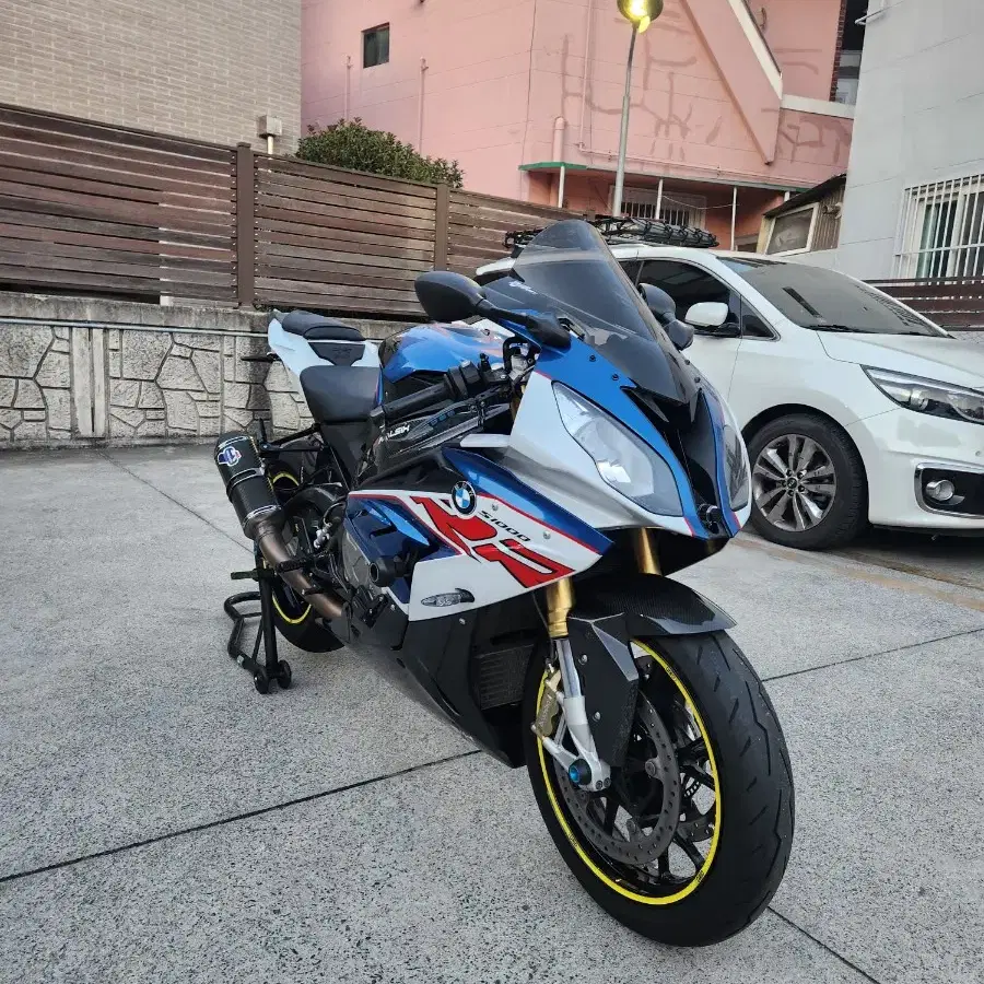 bmw s1000rr 18년 스폐셜 컬러 떼르 풀배기 판매합니다