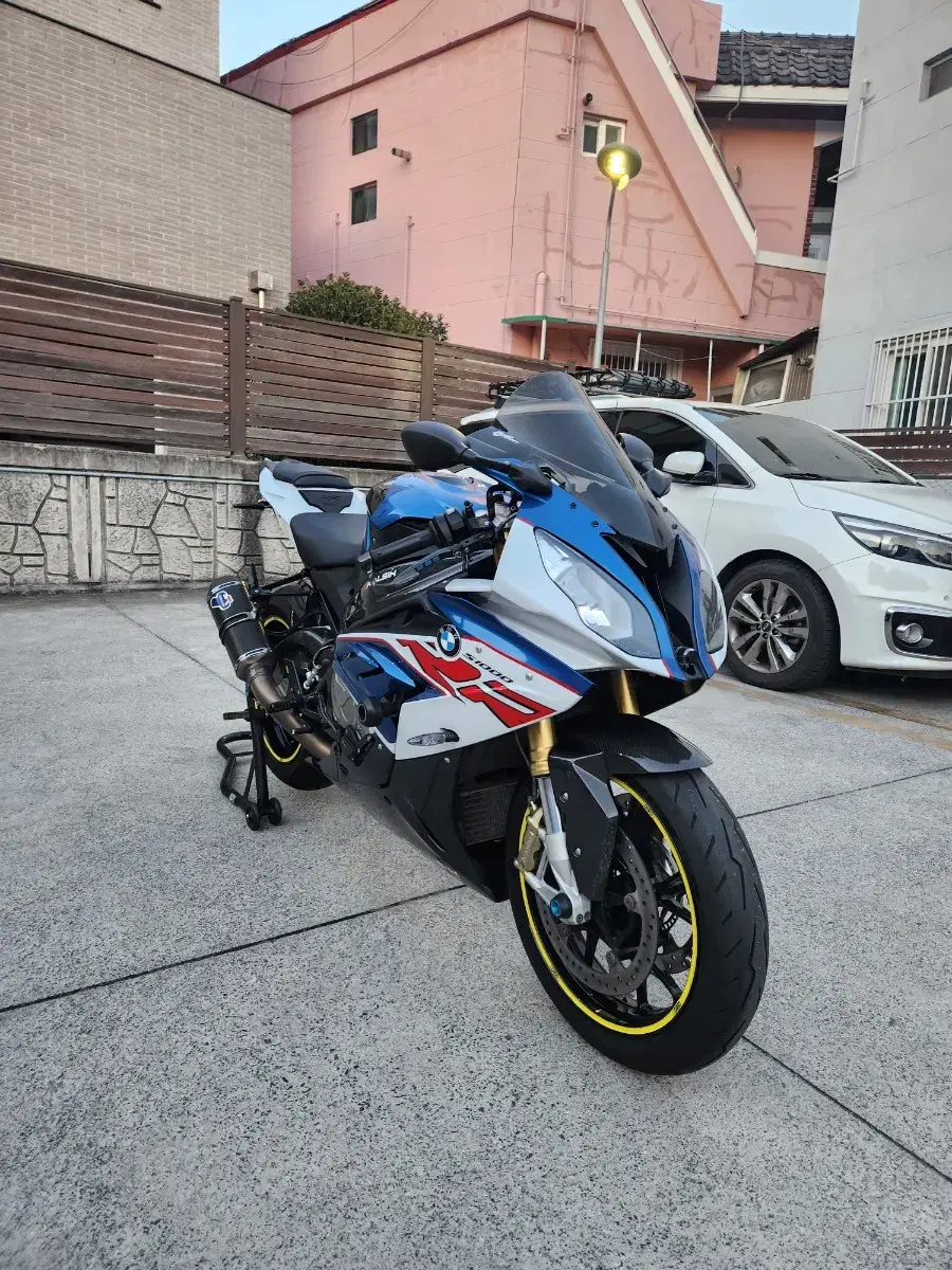 bmw s1000rr 18년 스폐셜 컬러 떼르 풀배기 판매합니다