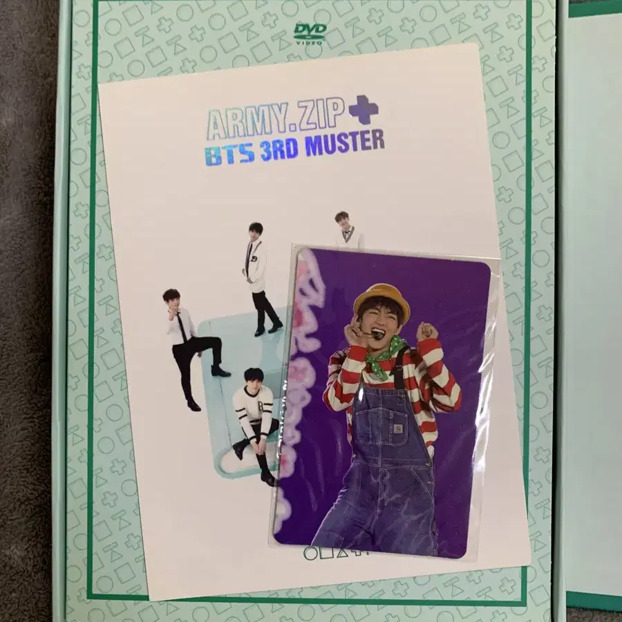 방탄소년단 머스터3기 DVD (v 태형 포카 포함)