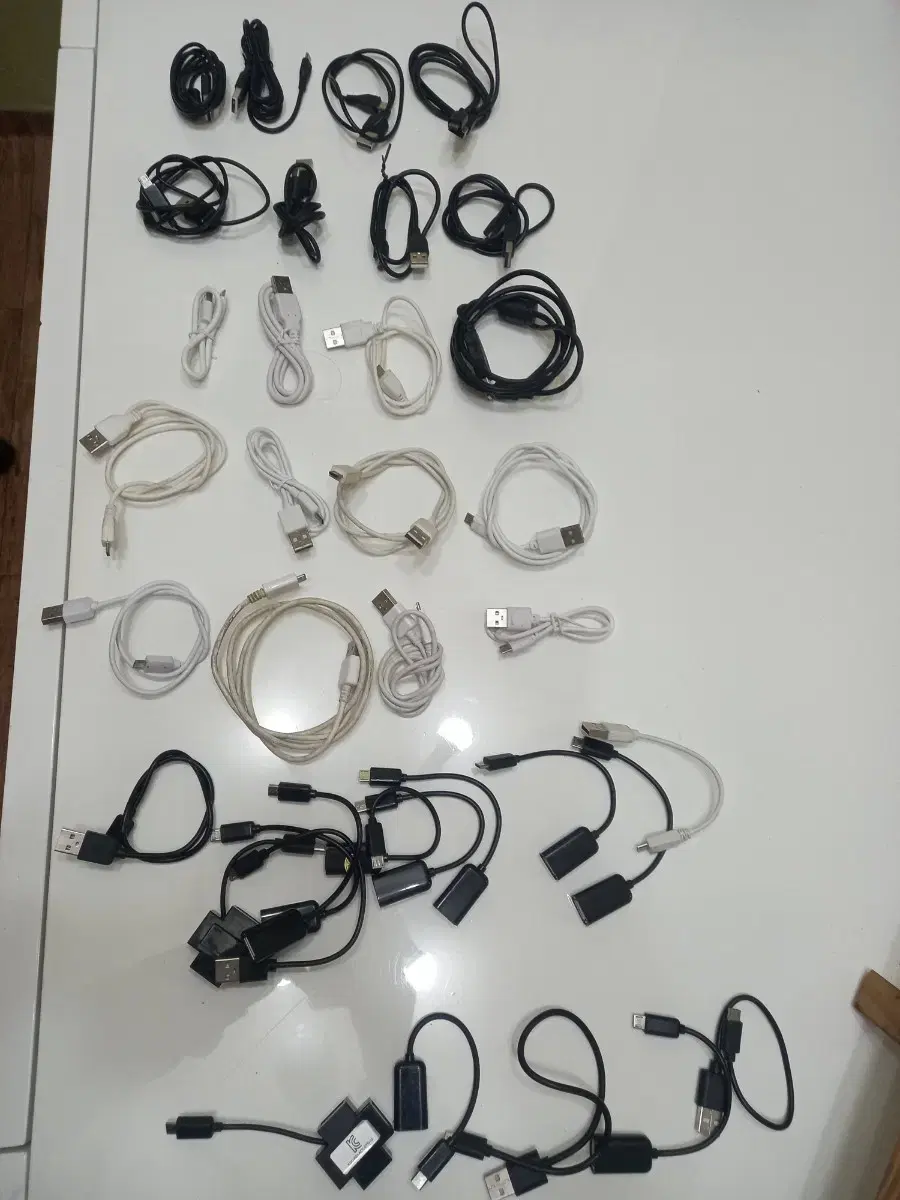 39 USB 5-pin cables bulk sold for 15,000 won