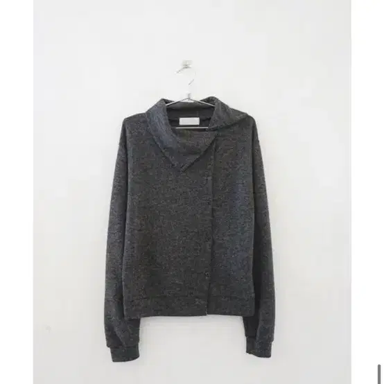 애프터먼데이 peer diagonal line cardigan 차콜