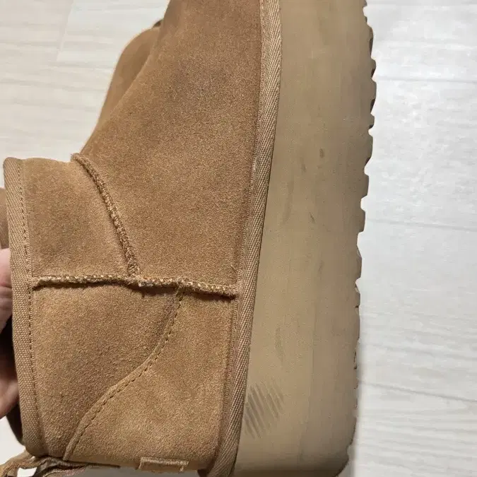 ugg 클래식 울트라 미니 플랫폼 us7