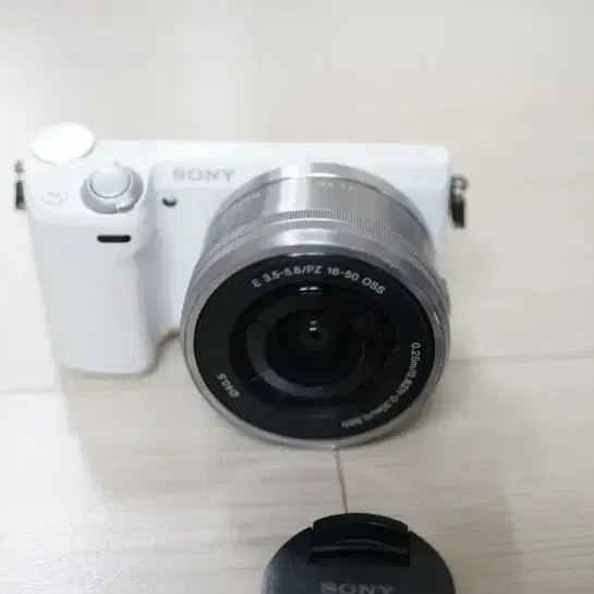 소니 미러리스 카메라 NEX-5R 과 16-50 렌즈 세트