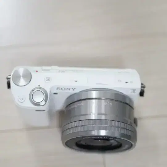 소니 미러리스 카메라 NEX-5R 과 16-50 렌즈 세트