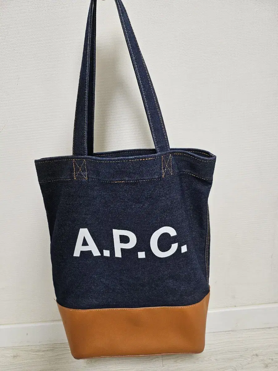 A.P.C apc 아페세 악셀 토트백 라지 사이즈