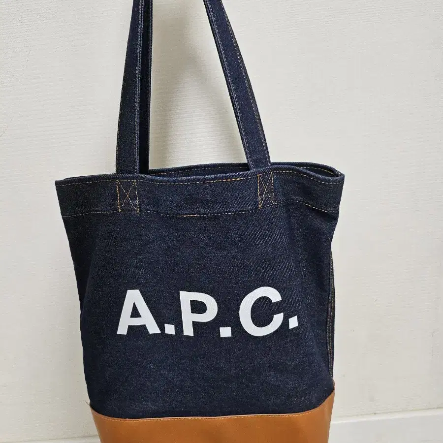 A.P.C apc 아페세 악셀 토트백 라지 사이즈 / 이너백드림