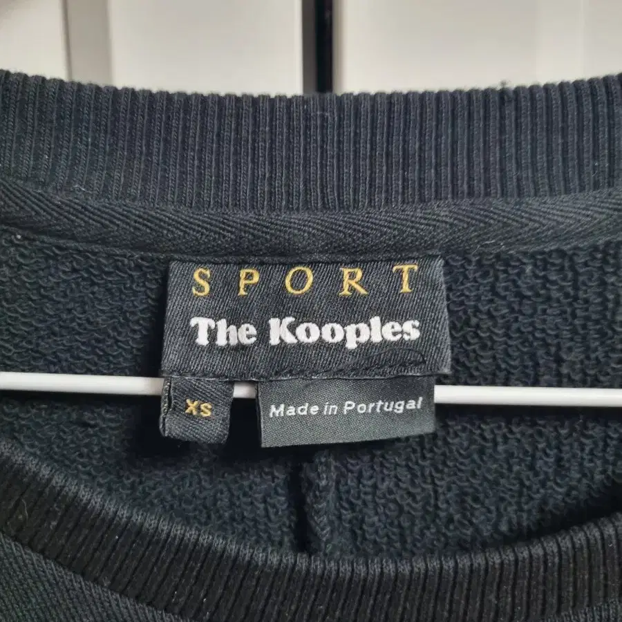 더 쿠플스 맨투맨 긴팔티 xs the kooples