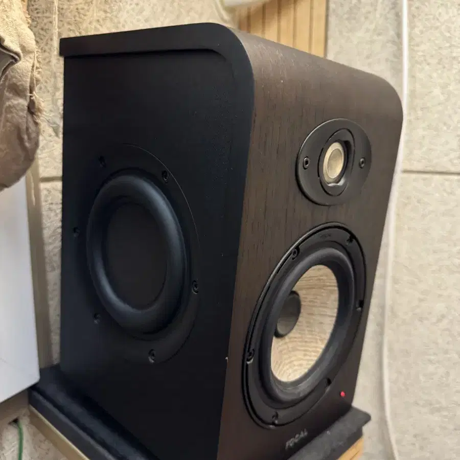 Focal shape 50 포칼 쉐입 50 스피커 한 조 판매합니다. (