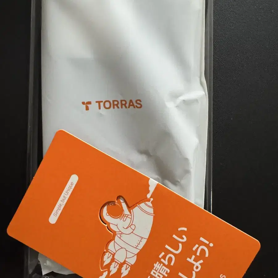 Torras 아이폰15프로 카본케이스