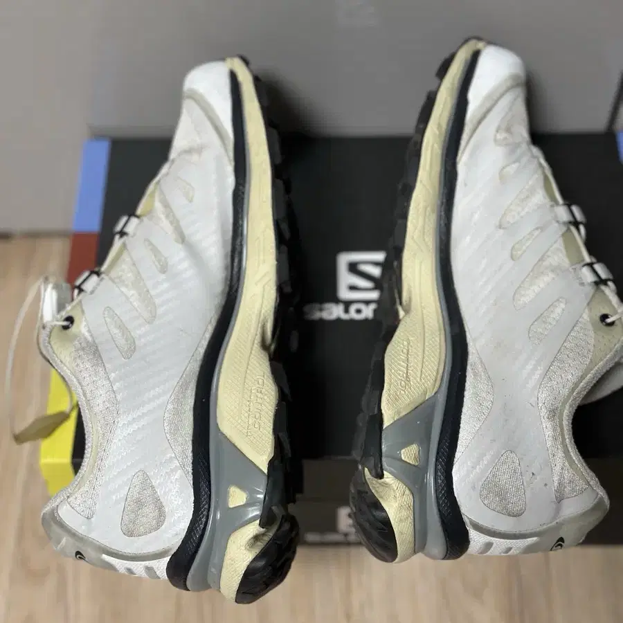 살로몬 XT-4 White Lunar Rock xt4 240